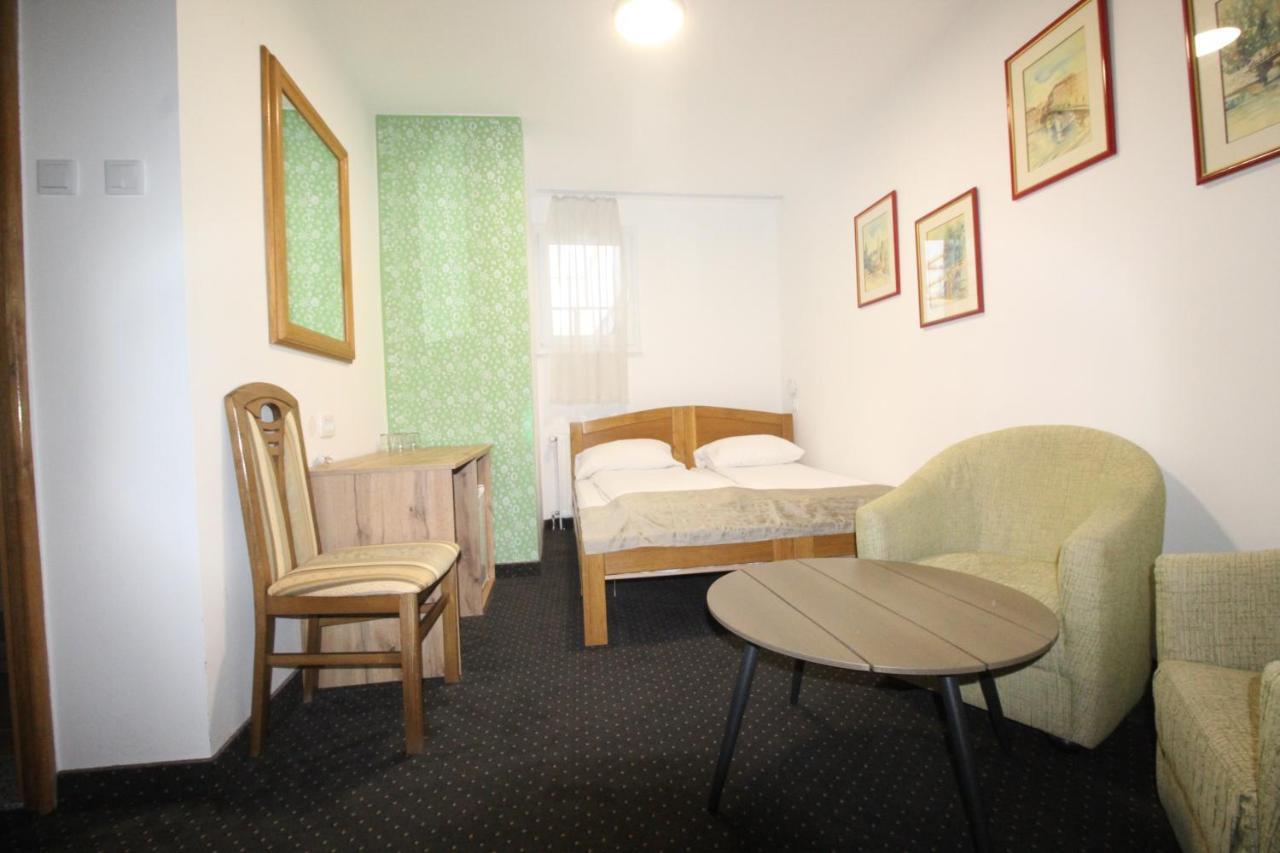 Pansion Stari Grad Hotell SJJ Eksteriør bilde