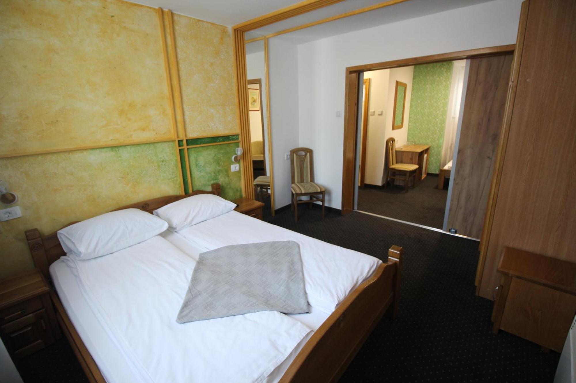 Pansion Stari Grad Hotell SJJ Eksteriør bilde